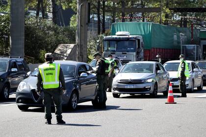Gendarmería montó un fuerte operativo en el peaje de Pilar