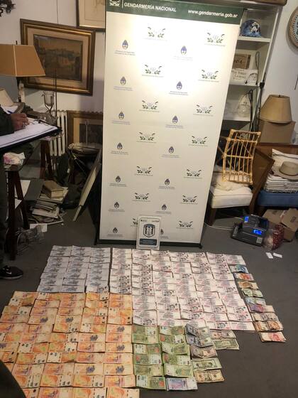 Gendarmería Nacional Incautó dinero en efectivo de diferentes monedas, nacional y extranjera.