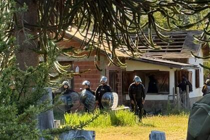 Gendarmería recuperó el predio de Los Alerces tomado por una comunidad mapuche