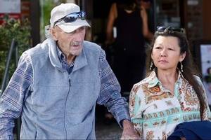 Gene Hackman y Betsy Arakawa se casaron en 1991 y se establecieron en Santa Fe, Nuevo México; en la bella casona en la que los autoridades policiales los encontraron sin vida