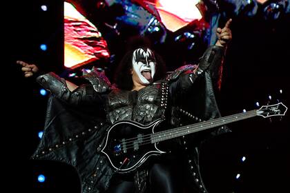 Gene Simmons sacó a relucir todo su repertorio