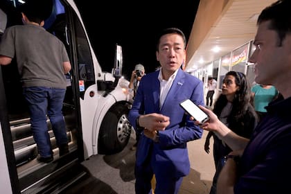 Gene Wu, junto a otros legisladores demócratas de Texas, partió de su estado para no dar quorum en la sesión especial