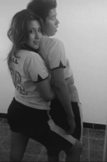 Génesis y Giovanni en su colegio.
Foto: TikTok: genesiscuevas2