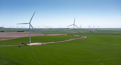 Genneia inauguró el parque eólico La Elbita, ubicado a 42 kilómetros de la ciudad de Tandil