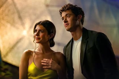 Gente que conocemos en vacaciones se ubica en el Top 3 de Netflix