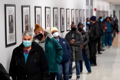 Gente votando en Nueva York