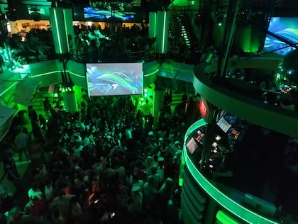 Genux tiene una pista oculta con música personalizada para los padres acompañantes