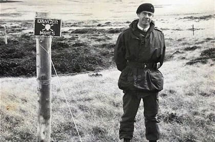 Geoffrey Cardozo, el militar británico encargado de recolectar los restos de los soldados argentinos caídos en Malvinas