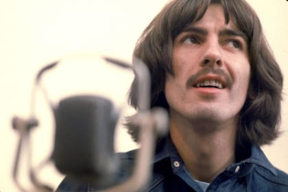George Harrison sumó a "Because" el sonido exótico de un nuevo instrumento que había comprado recientemente, un sintetizador Moog