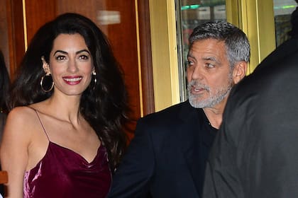 Amal y George Clooney, felices de compartir el festejo de cumpleaños de Aniston