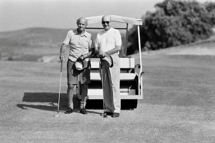 George Moore, presidente de Citigroup, y el fundador de Sotogrande, el filipino Joseph McMicking