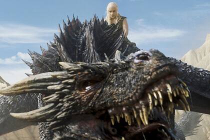 La reina Daenerys Targaryen, la Madre de los Dragones que compone Emilia Clarke