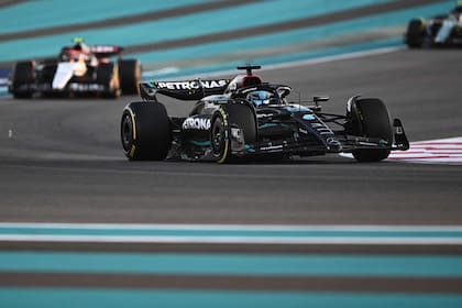 George Russell completó el podio en el Gran Premio de Abu Dhabi y junto a Lewis Hamilton lograron el subcampeonato para Mercedes en el Mundial de Constructores