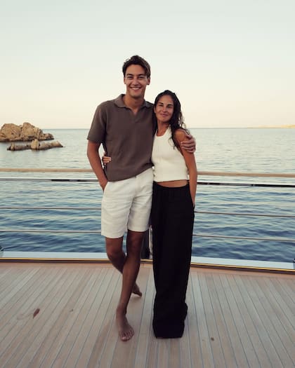 George Russell y Carmen Montero Mundt son una de las parejas más consolidas; están juntos desde 2020 (Foto: Instagram @carmenmmundt)