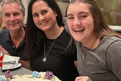 Georgia y John Mcginty sufrieron un grave accidente de tránsito y tienen lesiones permanentes