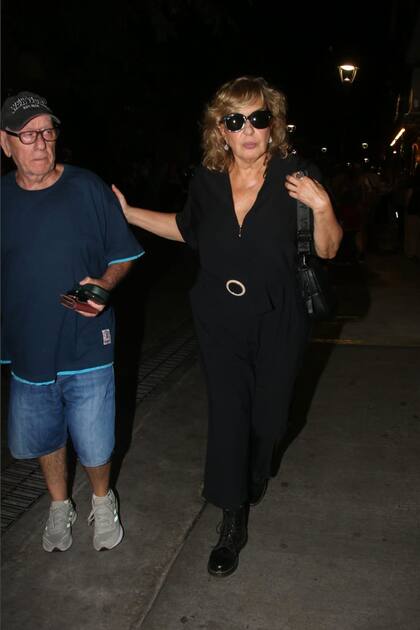 Georgina Barbarossa, otra figura que se acercó para despedir a Gasalla