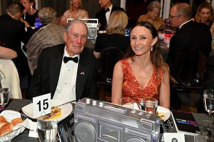 Georgina junto a su padre, Michael Bloomberg