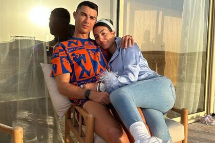 Georgina Rodríguez y Cristiano Ronaldo llevan siete años de amor (Foto Instagram @georginagio)