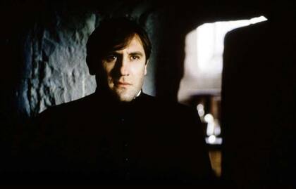 Gerard Depardieu en Bajo el sol de Satán