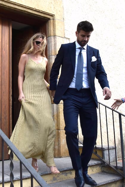 Gerard Piqué y Clara Chía asistieron a la boda del hermano menor del futbolista