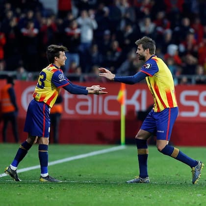 Gerard Piqué y Riqui Puig eran compañeros de fiesta en Barcelona, ahora Puig juega en Los Ángeles