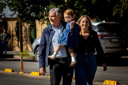 Gerardo Morales llegó con su familia a votar 