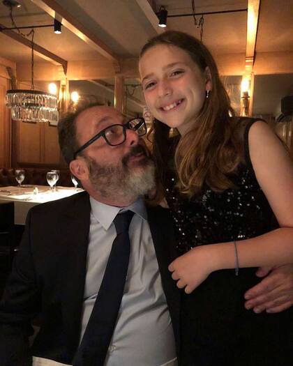 Gerardo Rozin junto a su hija Elena, fruto de su relación con Carmela Bárbaro