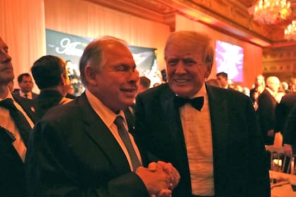 Gerardo Werthein, junto a Donald Trump, en Mar-a-Lago.