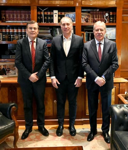 Gerardo Zamora, Diego Santilli y Elias Suárez, reunidos en Santiago del Estero
