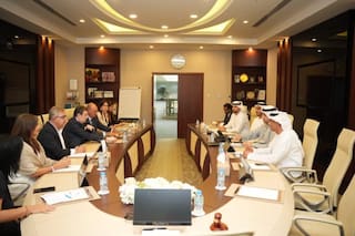 Los gobernadores provinciales buscan financiamiento para obra pública en el mundo árabe