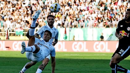 Germán Cano marcó 26 goles en el Brasileirao 2022 y le sacó siete de diferencia a su escolta