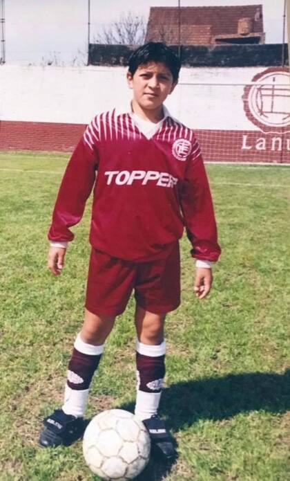 Germán Cano y sus comienzos en el fútbol en Lanús: tenía 9 años