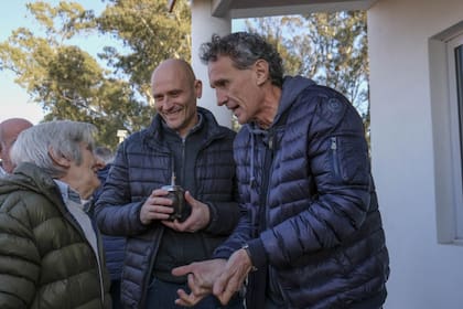 Germán Lago, intendente de Alberti, con el ministro bonaerense Gabriel Katopodis