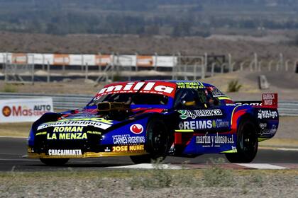 Germán Todino, ganador del Gran Premio Coronación; con cuatro triunfos, el Gaucho de Rivera fue el piloto con más triunfos en el año