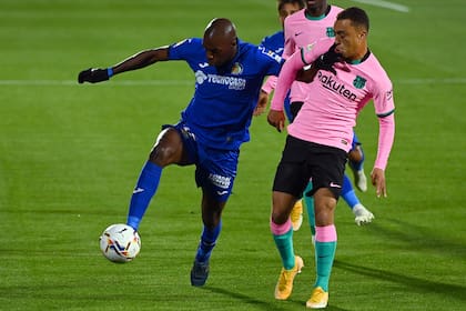 El primer tiempo de Getafe-Barcelona tuvo más fricción que juego