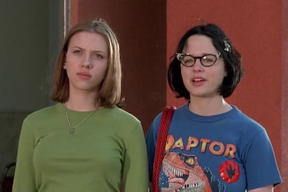 Ghost World, con Scarlett Johansson y Thora Birch
