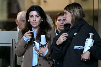 Gianinna Maradona se retira de los tribunales de San Isidro tras una de las audiencias