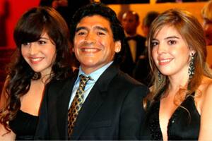 Los desgarradores posteos de Giannina y Dalma Maradona al cumplirse 1000 días de la muerte de Diego