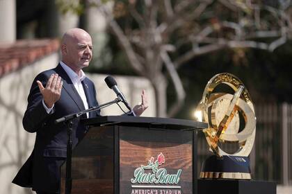Gianni Infantino minimizó las críticas y sostuvo que garantizar la seguridad de los fanáticos es la prioridad de FIFA
