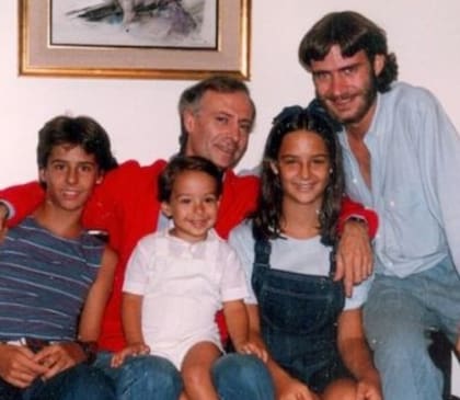 Gianni Lunadei y sus hijos