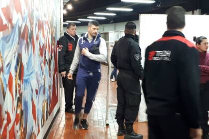 Gigliotti, después del encuentro, en los pasillos del Monumental