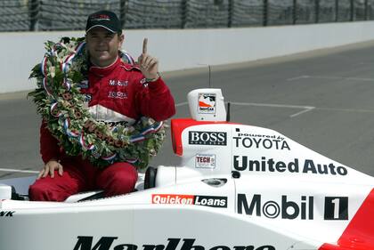 Gil de Ferran, el día después del mayor logro de su carrera: las 500 Millas de Indianápolis, que ganó con el Marlboro Team Penske Toyota Panoz G Force