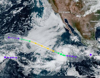 Gil se ubica a 785 millas (1,265 km) al sur-suroeste del extremo sur de Baja California.
