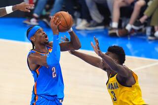 Gilgeous-Alexander alcanza 3000 puntos en la temporada, 12do jugador en lograrlo en la historia