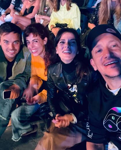 Gime Accardi, Nico Vázquez, Benjamín Rojas y Martina Sánchez Acosta fueron a ver a Coldplay