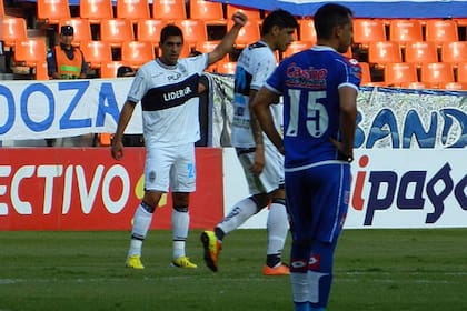 Gimnasia festejó en Mendoza ante Godoy Cruz