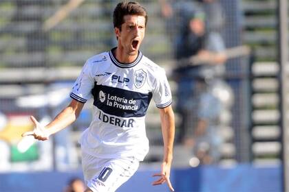 Gimnasia festejó sobre el final del partido