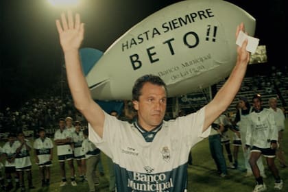 Gimnasia La Plata es el último club en el que actuó Márcico, que lo califica como "sensacional", de "gente muy adorable".