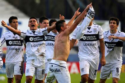 Gimnasia lo dio vuelta y le ganó a Argentinos