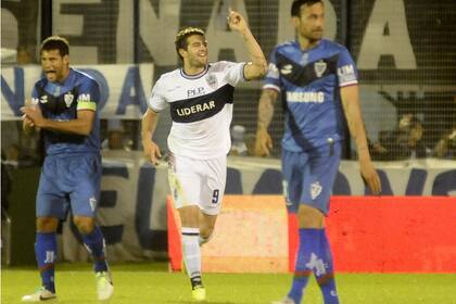 Gimnasia se dio el gusto en el Bosque y le ganó a Vélez